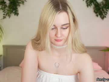 girl Chaturbate Cam Girls with sunnyfia